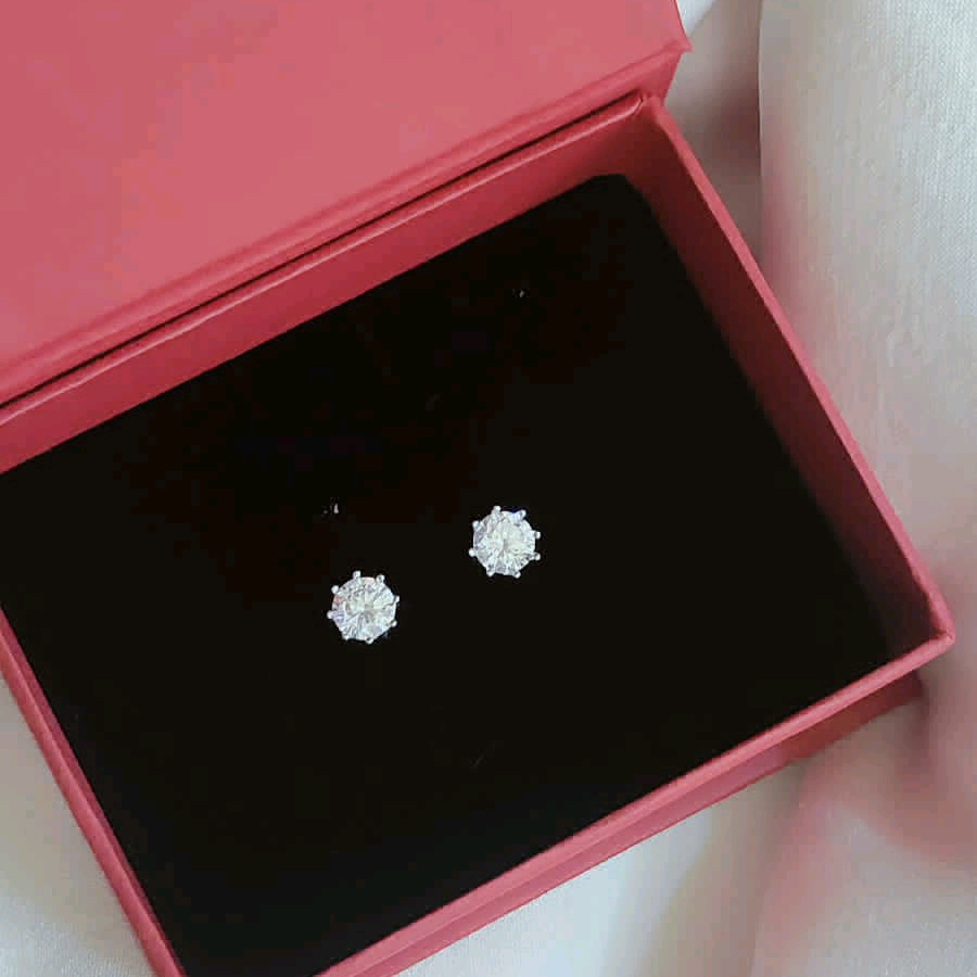 Bright Round CZ Stud 